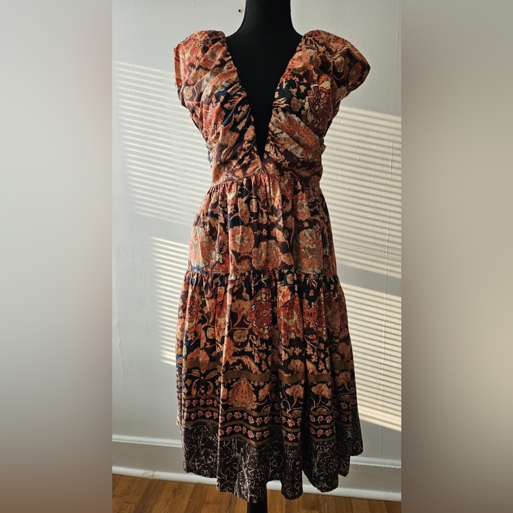 NWT By Anthropologie Printed V-Neck Babydoll Dress Size 4P Red Motif - Picture 6 of 7